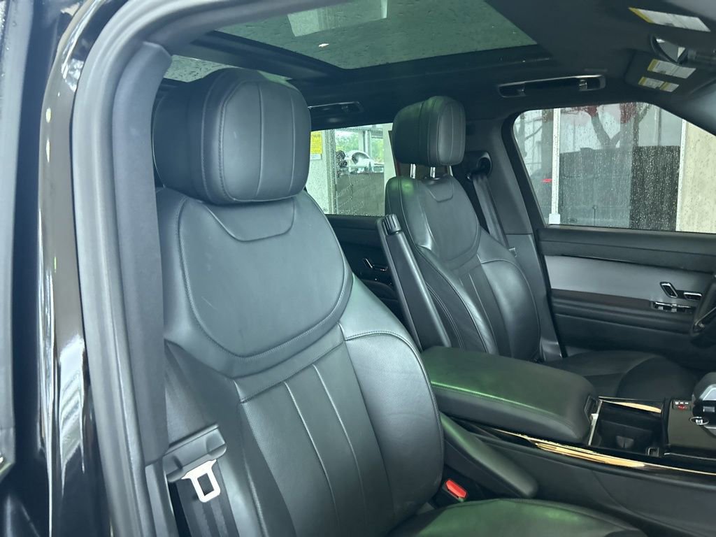 Used 2024 Land Rover Range Rover Sport Dynamic SE image 23