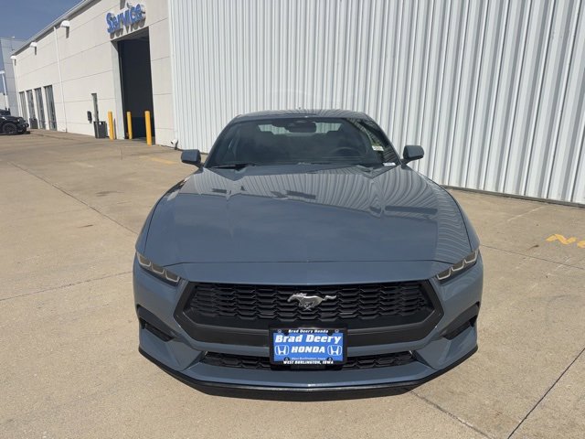 Used 2024 Ford Mustang Premium image 3
