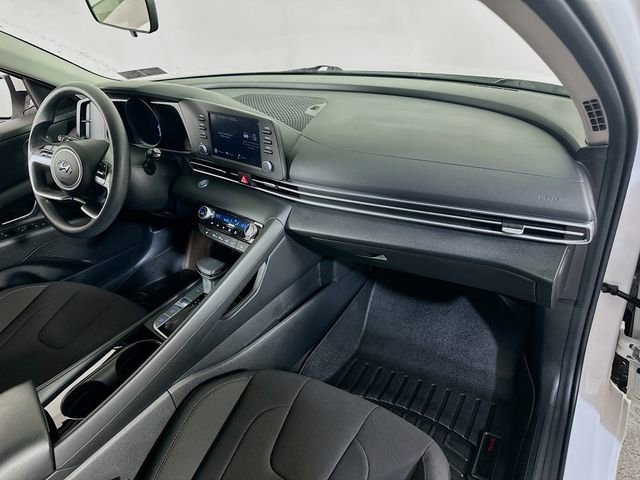 Used 2022 Hyundai Elantra Blue w/ Cargo Package image 10