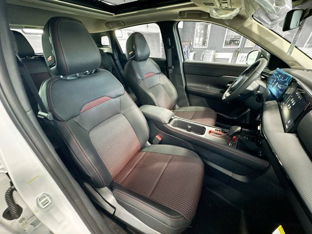 New 2026 Nissan Kicks SR w/ SR Premium Package image 25