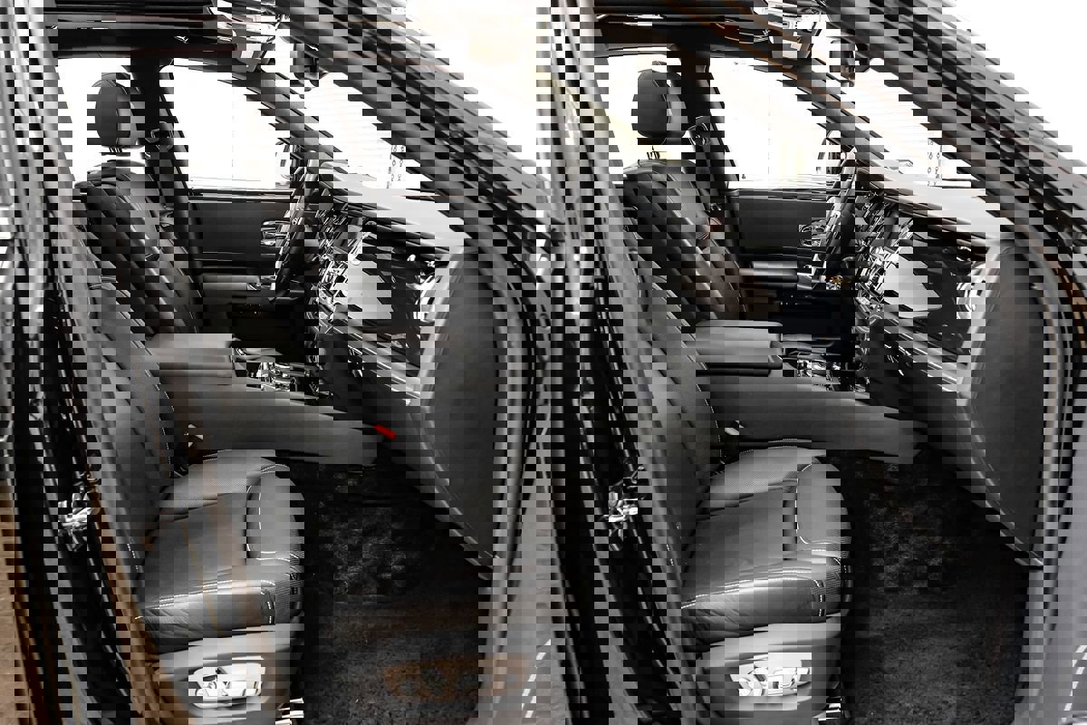 Used 2017 Rolls-Royce Ghost image 31