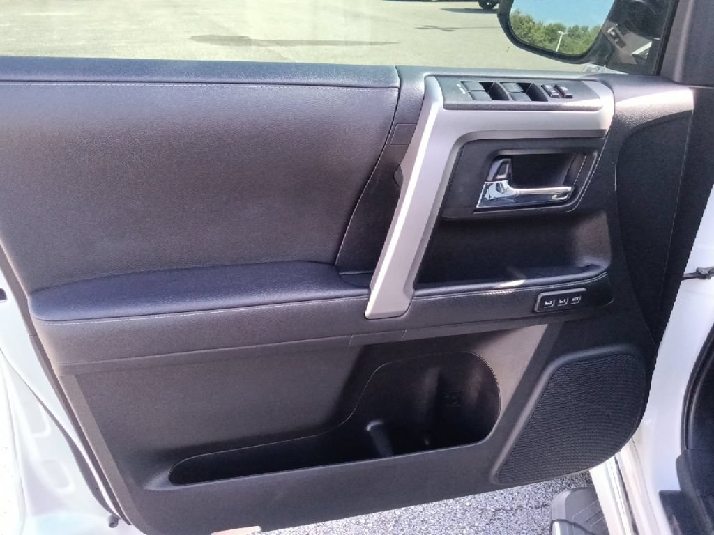 Used 2021 Toyota 4Runner Limited RWD image 11