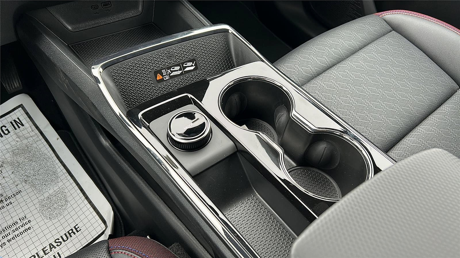 New 2026 Chevrolet Equinox RS w/ Convenience Package III FWD image 30