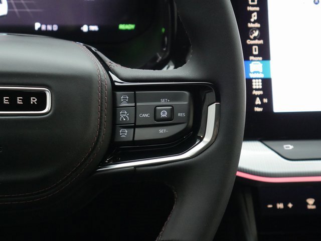 Used 2025 Jeep Wagoneer S Launch Edition image 19