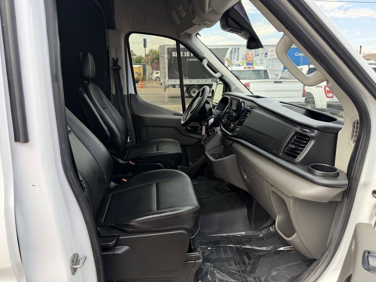 Used 2023 Ford Transit 250 Medium Roof AWD w/ Load Area Protection Package image 31