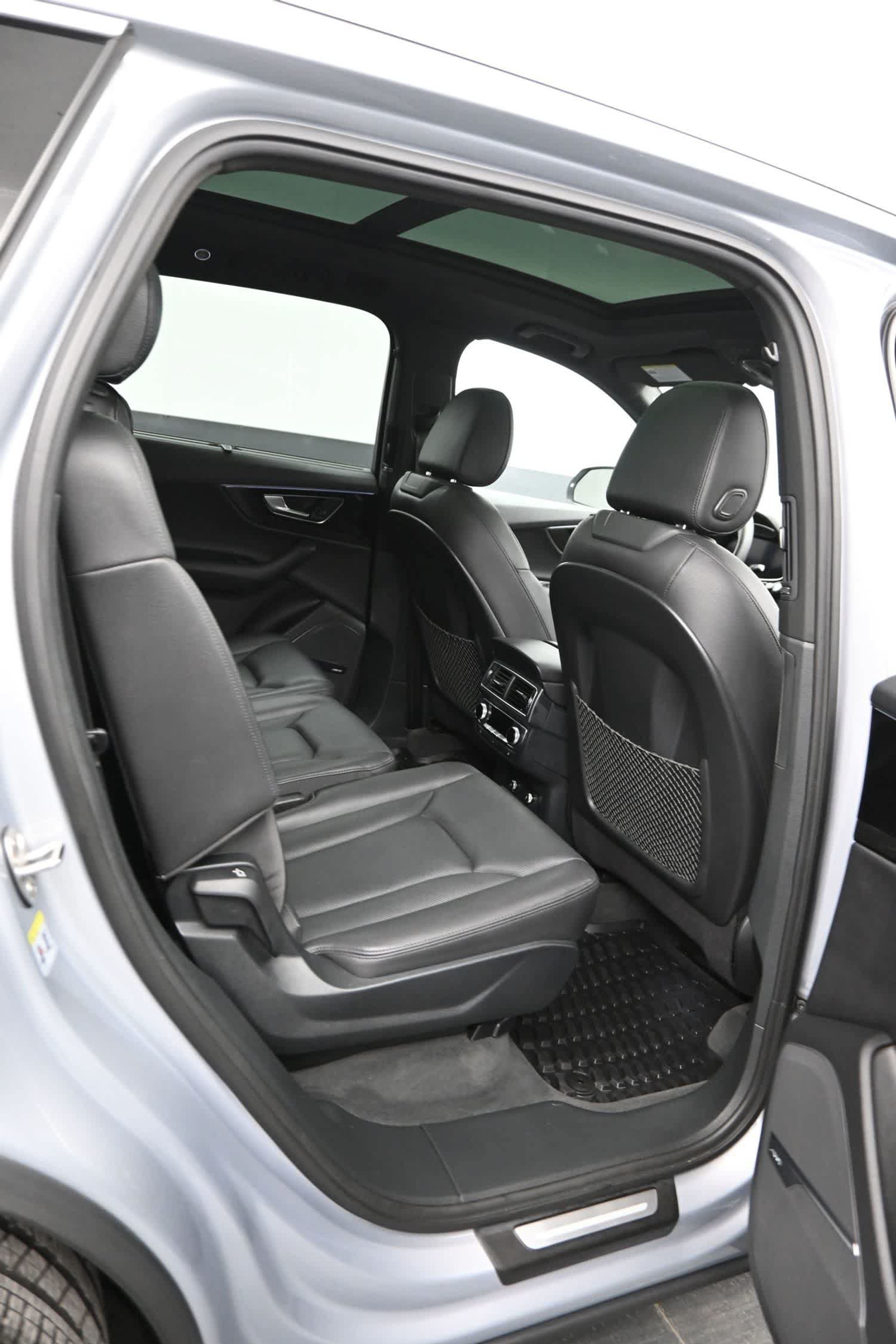 Used 2019 Audi Q7 3.0T Premium Plus w/ Premium Plus Package AWD/4WD image 14