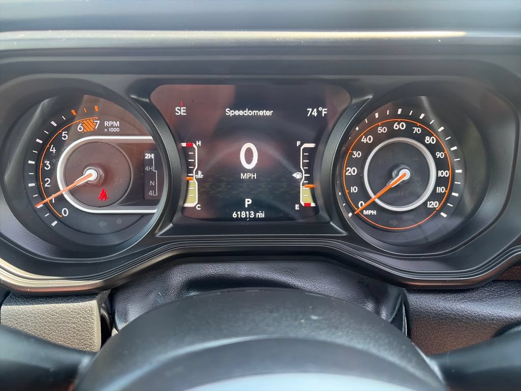 Used 2024 Jeep Wrangler Unlimited Sahara w/ Technology Group AWD/4WD image 16
