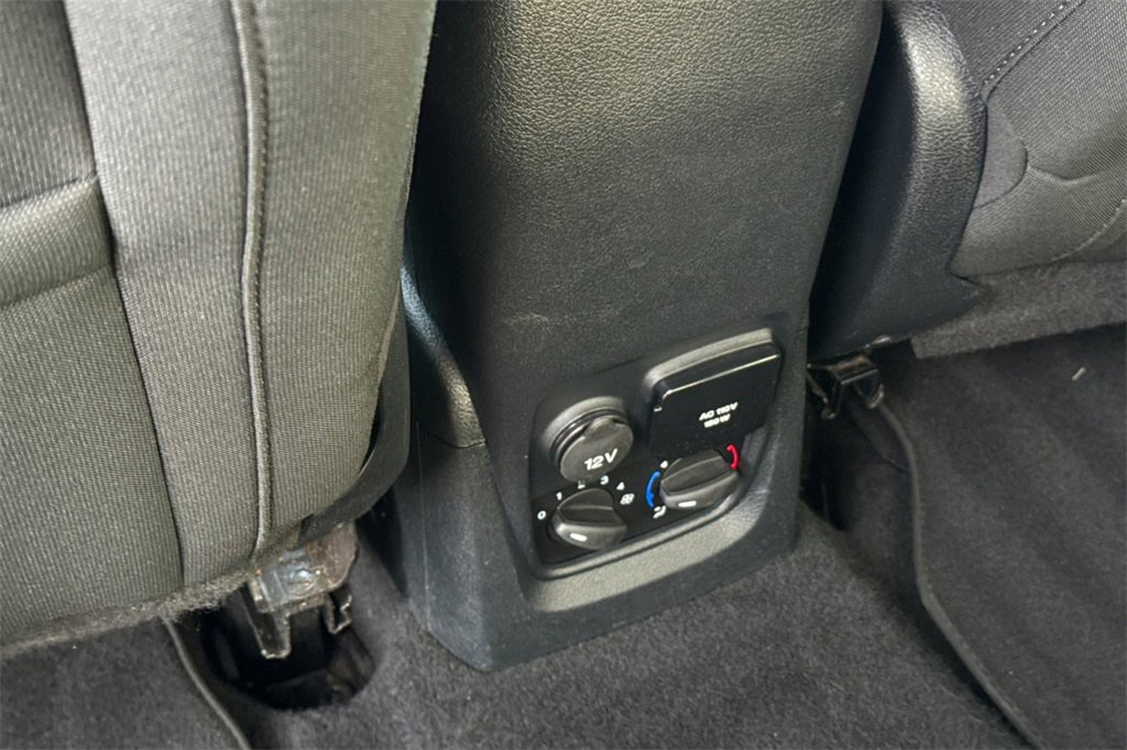 Used 2021 Ford Transit Connect XLT image 14