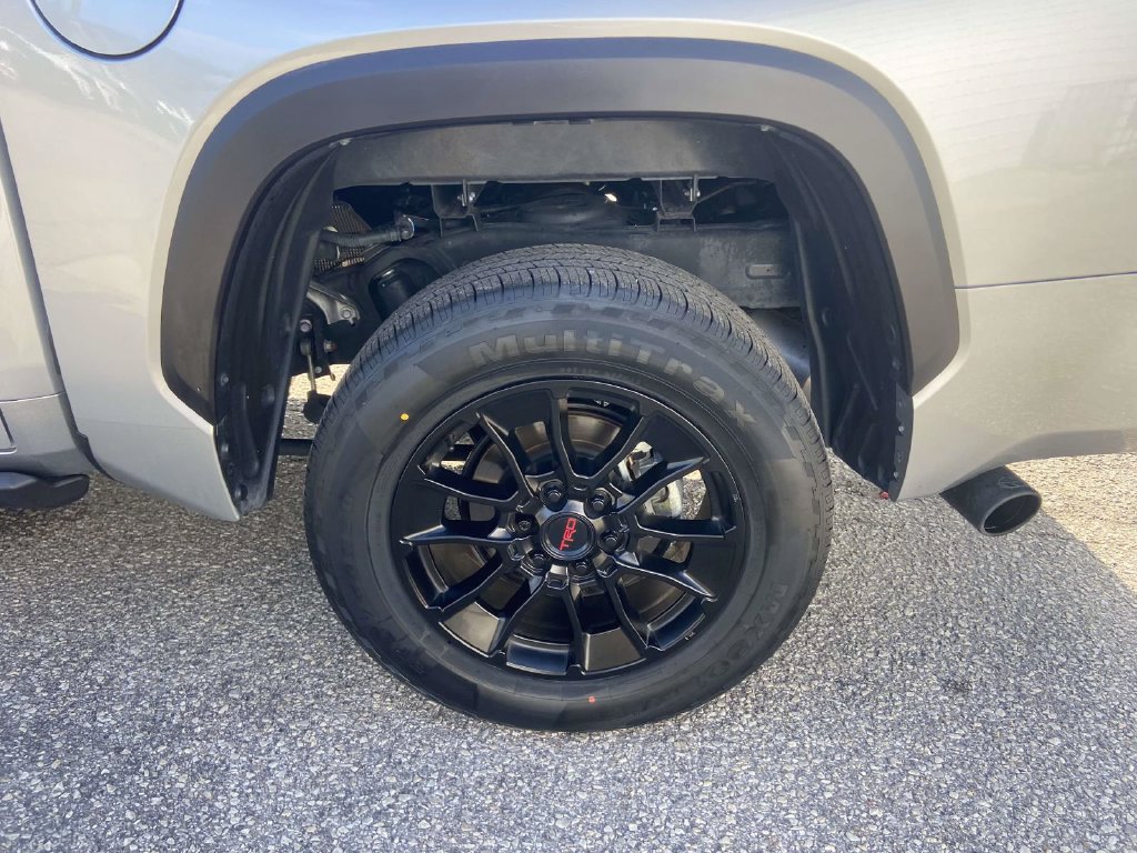 Used 2023 Toyota Tundra SR5 w/ SR5 Convenience Package AWD/4WD image 10