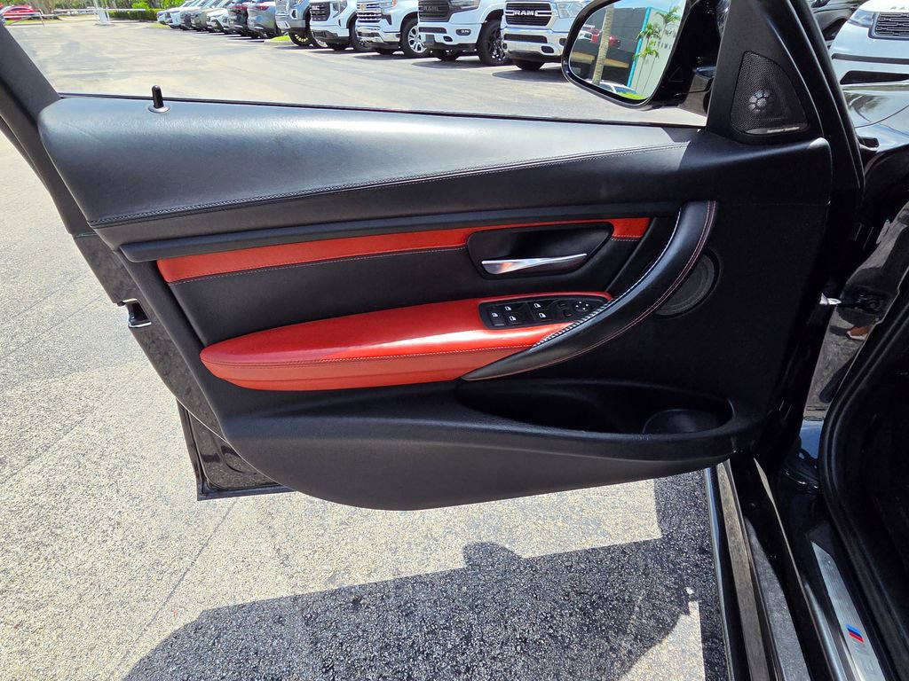Used 2015 BMW M3 RWD image 29