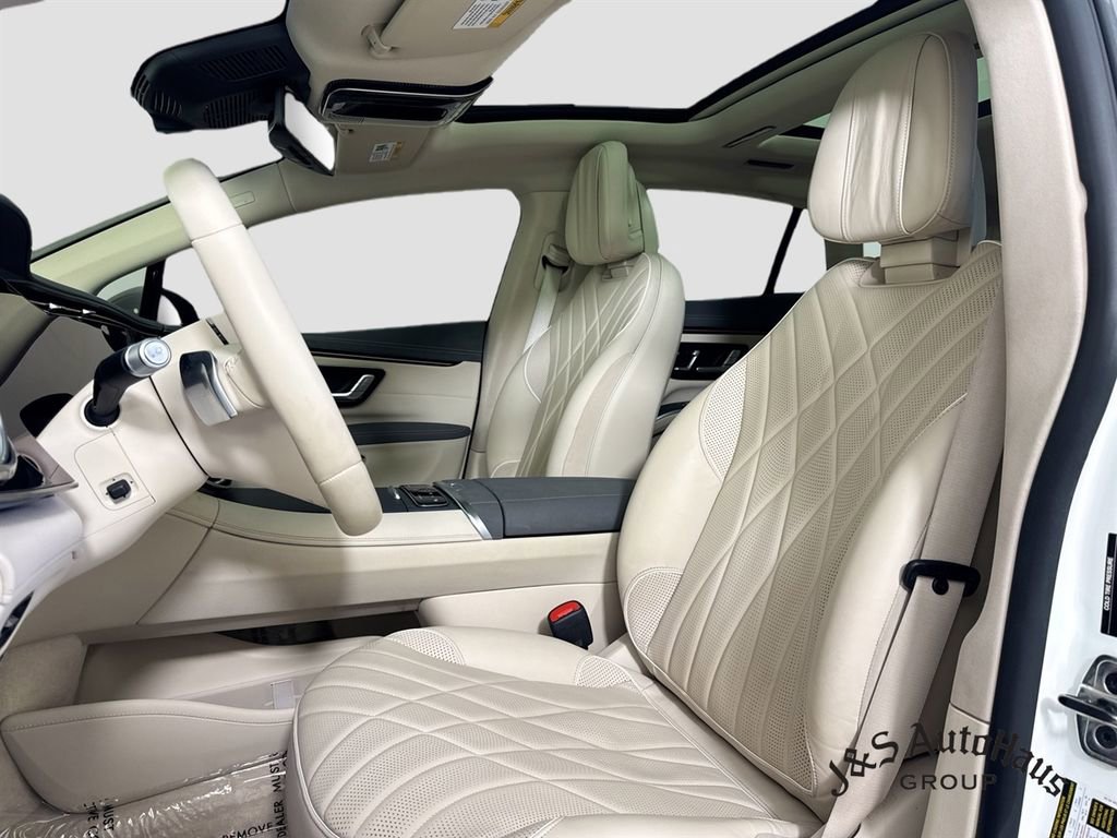 Used 2022 Mercedes-Benz EQS 580 4MATIC Sedan image 11