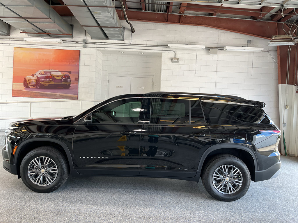 New 2026 Chevrolet Traverse LT FWD image 5