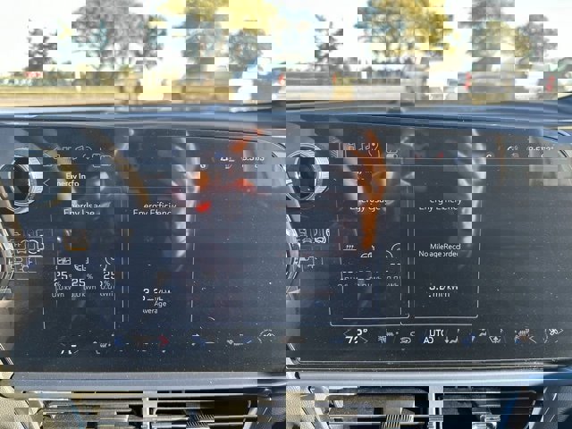 New 2024 Chevrolet Equinox EV LT image 22