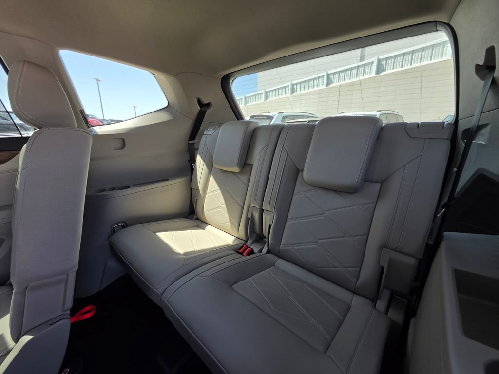 Certified 2025 Volkswagen Atlas SE FWD image 18