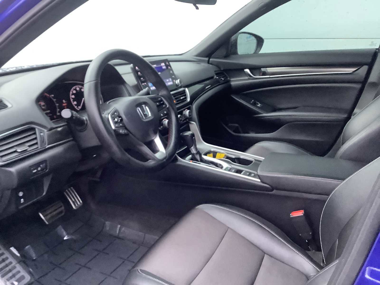 Certified 2022 Honda Accord Sport image 3