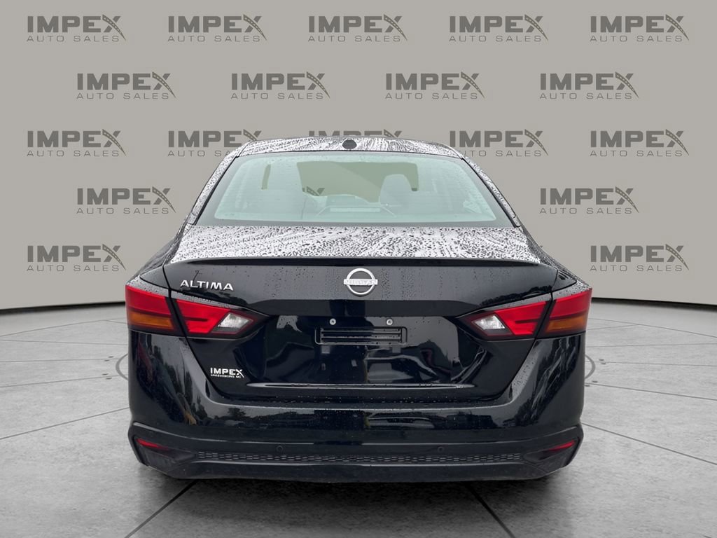 Used 2025 Nissan Altima 2.5 SV FWD image 4