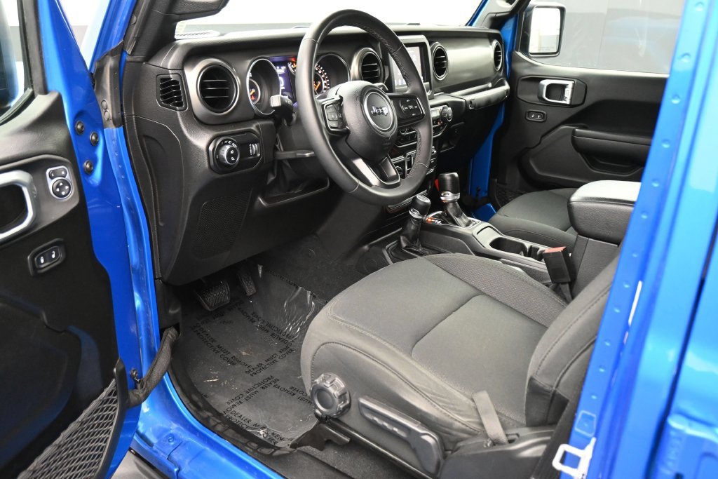 Used 2023 Jeep Gladiator Sport AWD/4WD image 2