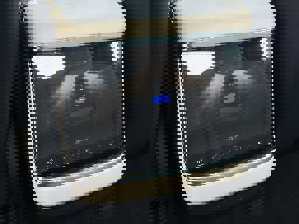 Used 2023 Tesla Model S image 29