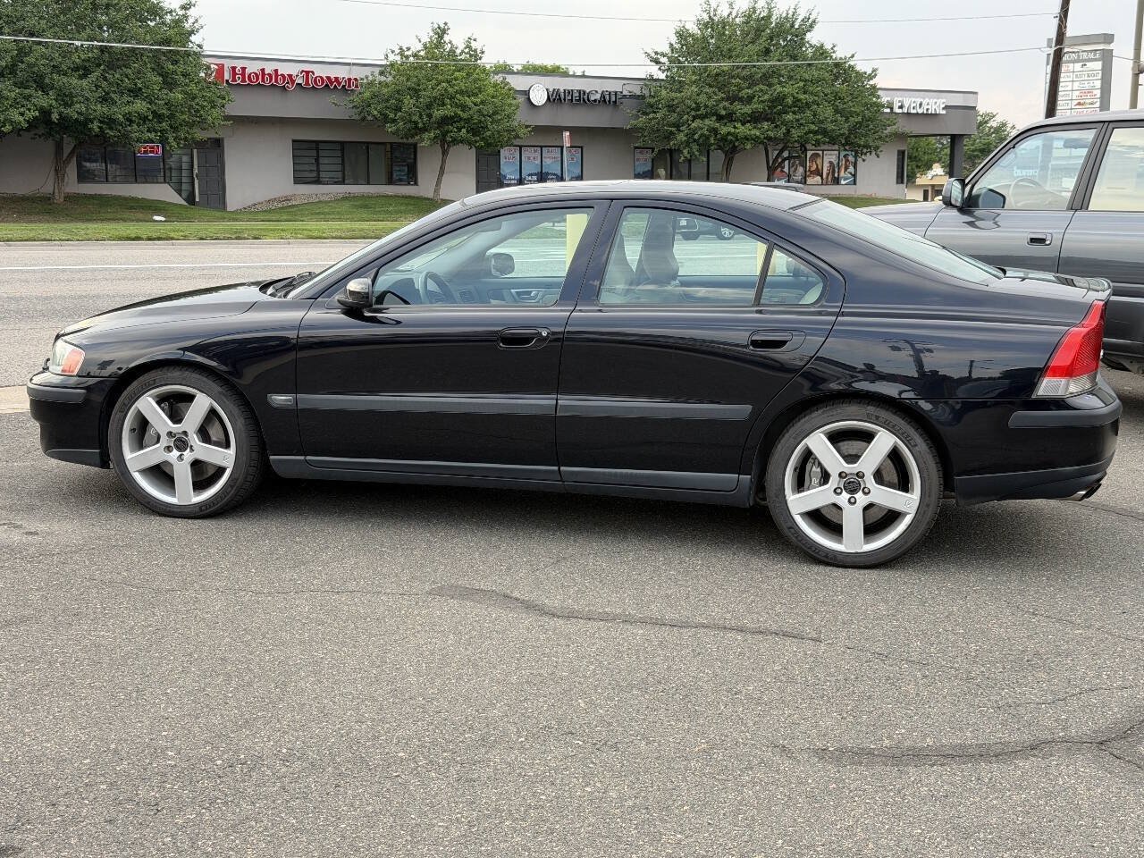 Used 2004 Volvo S60 R AWD/4WD image 12