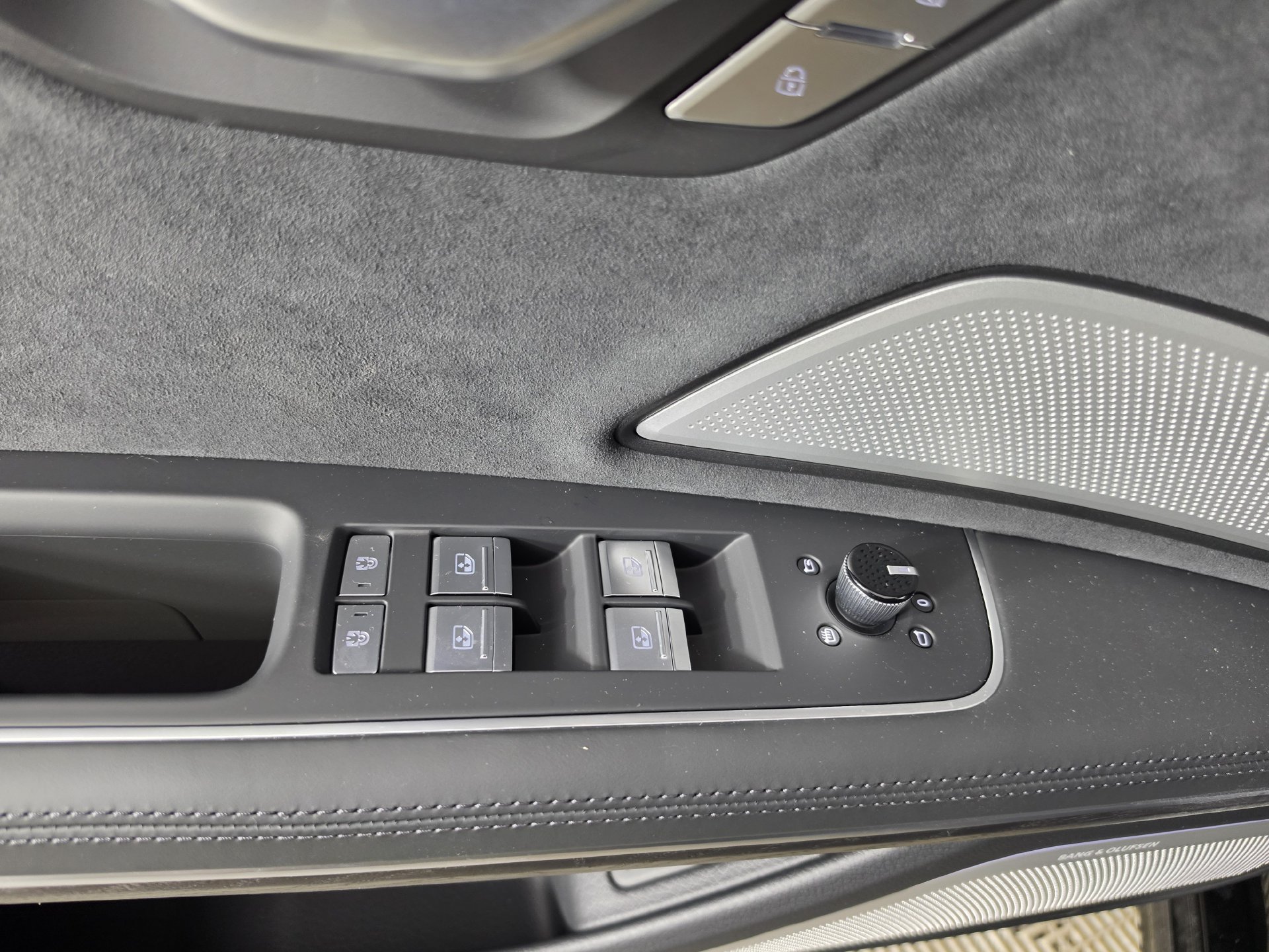 New 2026 Audi A8 L 3.0T AWD/4WD image 17