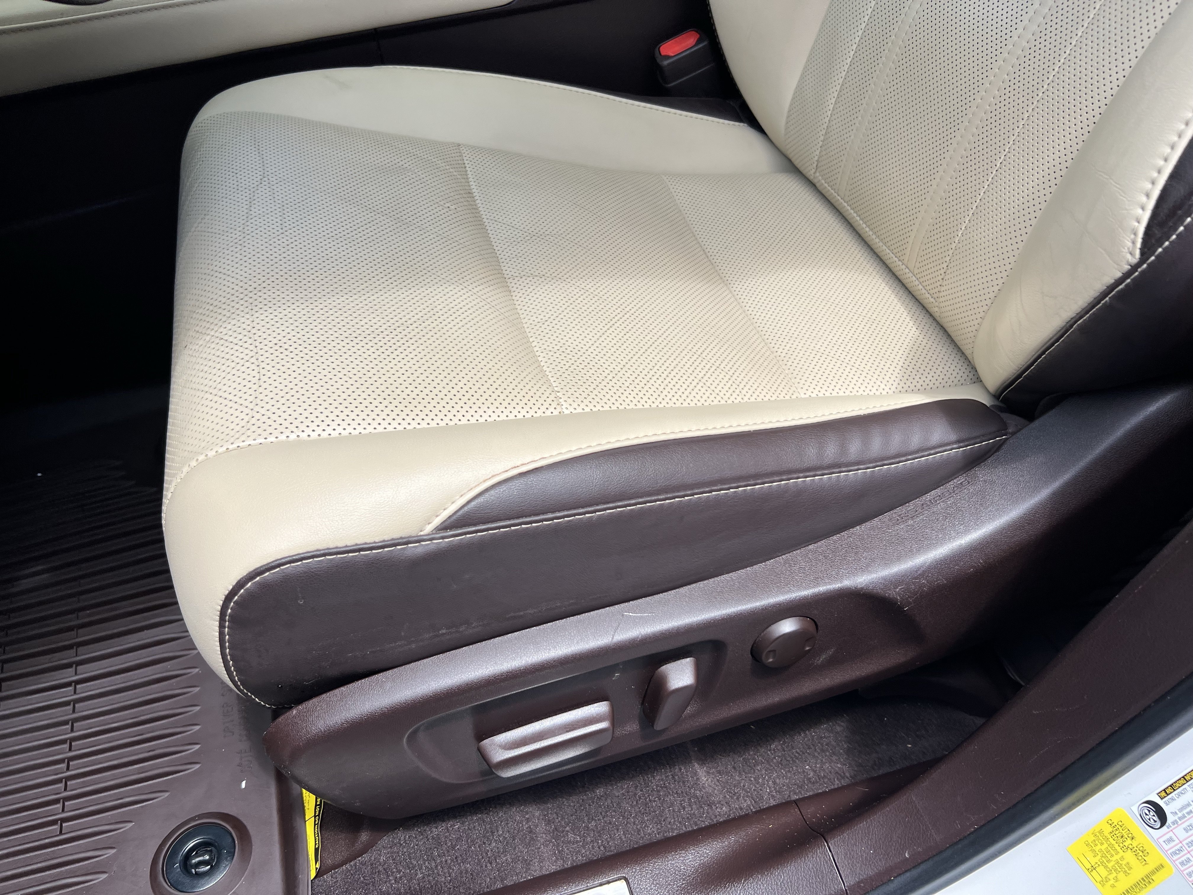Used 2019 Lexus RX 350L AWD image 18