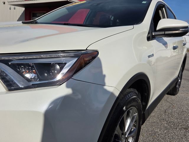 Used 2018 Toyota RAV4 Limited w/ Advanced Technology Package image 21