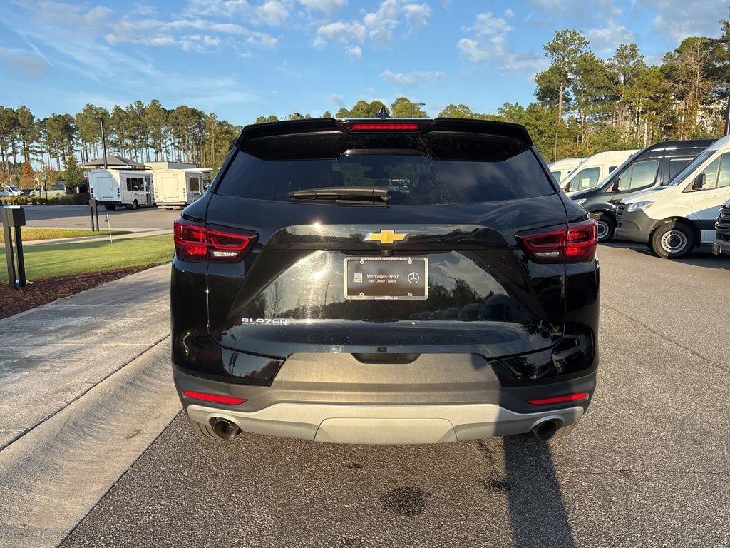 Used 2025 Chevrolet Blazer LT FWD image 6