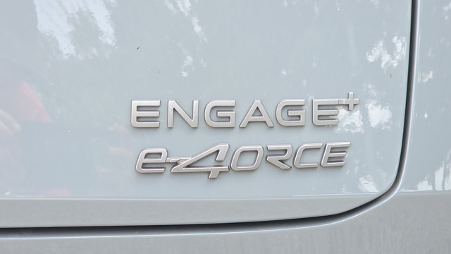 Used 2025 Nissan Ariya AWD image 48