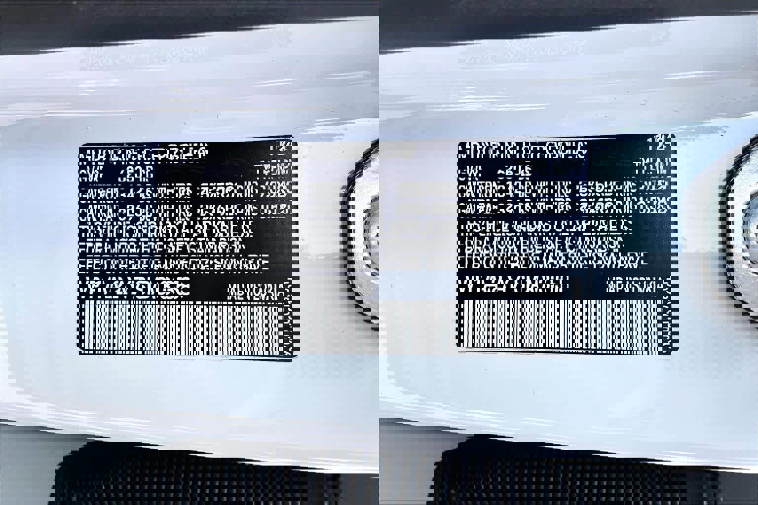 Used 2025 Porsche Cayenne image 34