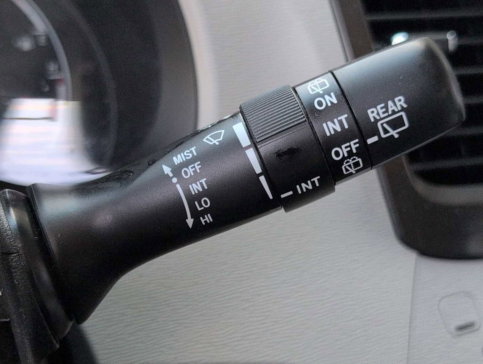 Used 2014 Toyota Sienna LE image 24