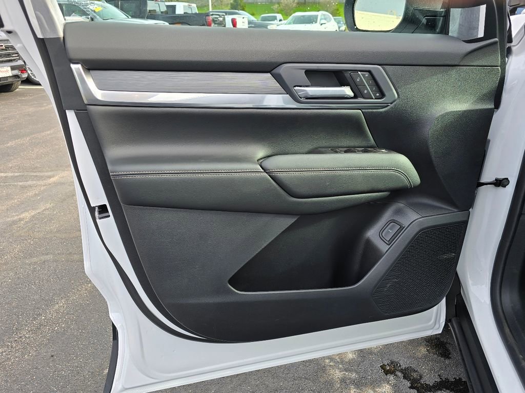 New 2026 GMC Terrain Elevation AWD/4WD image 12