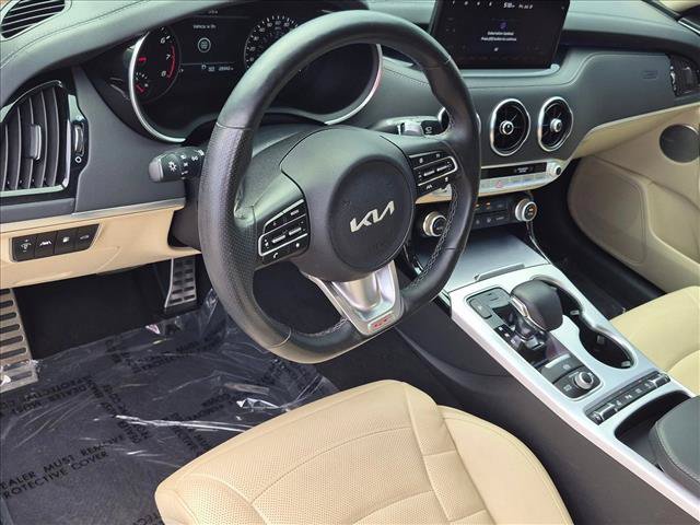 Used 2022 Kia Stinger GT2 image 10