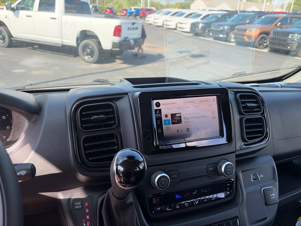 New 2026 RAM ProMaster 2500 w/ Convenience Group FWD image 32