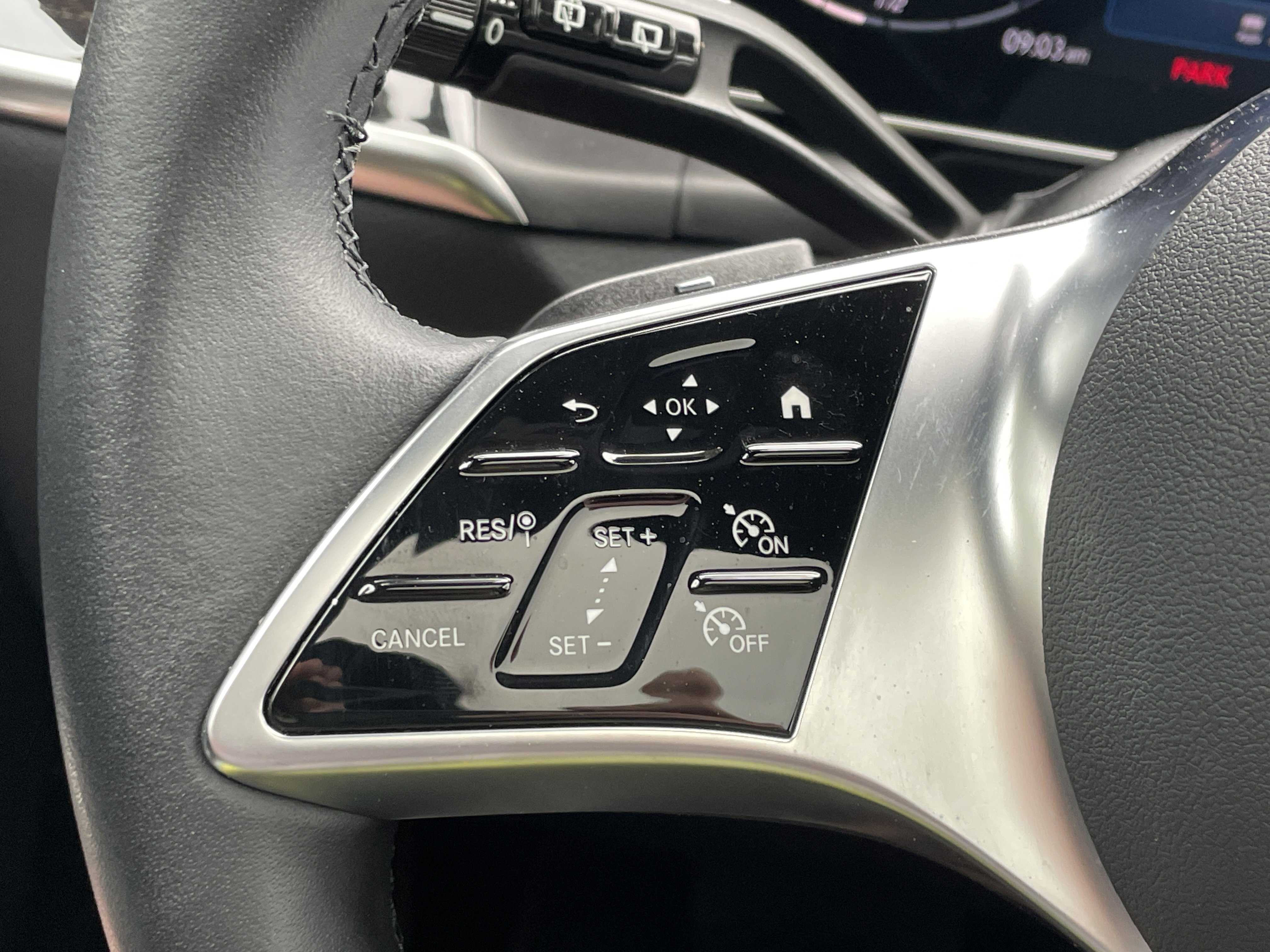 Certified 2025 Mercedes-Benz GLC 300 4MATIC image 28