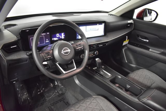 Certified 2025 Nissan Kicks SV w/ SV Premium Package AWD/4WD image 12