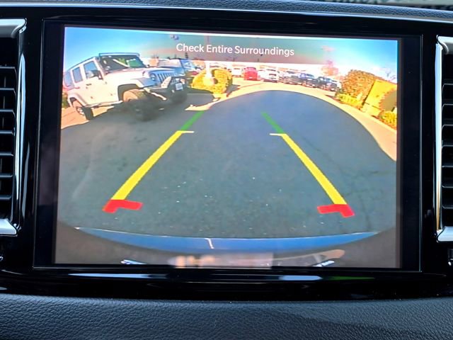 Certified 2023 Chrysler Pacifica Touring-L image 10