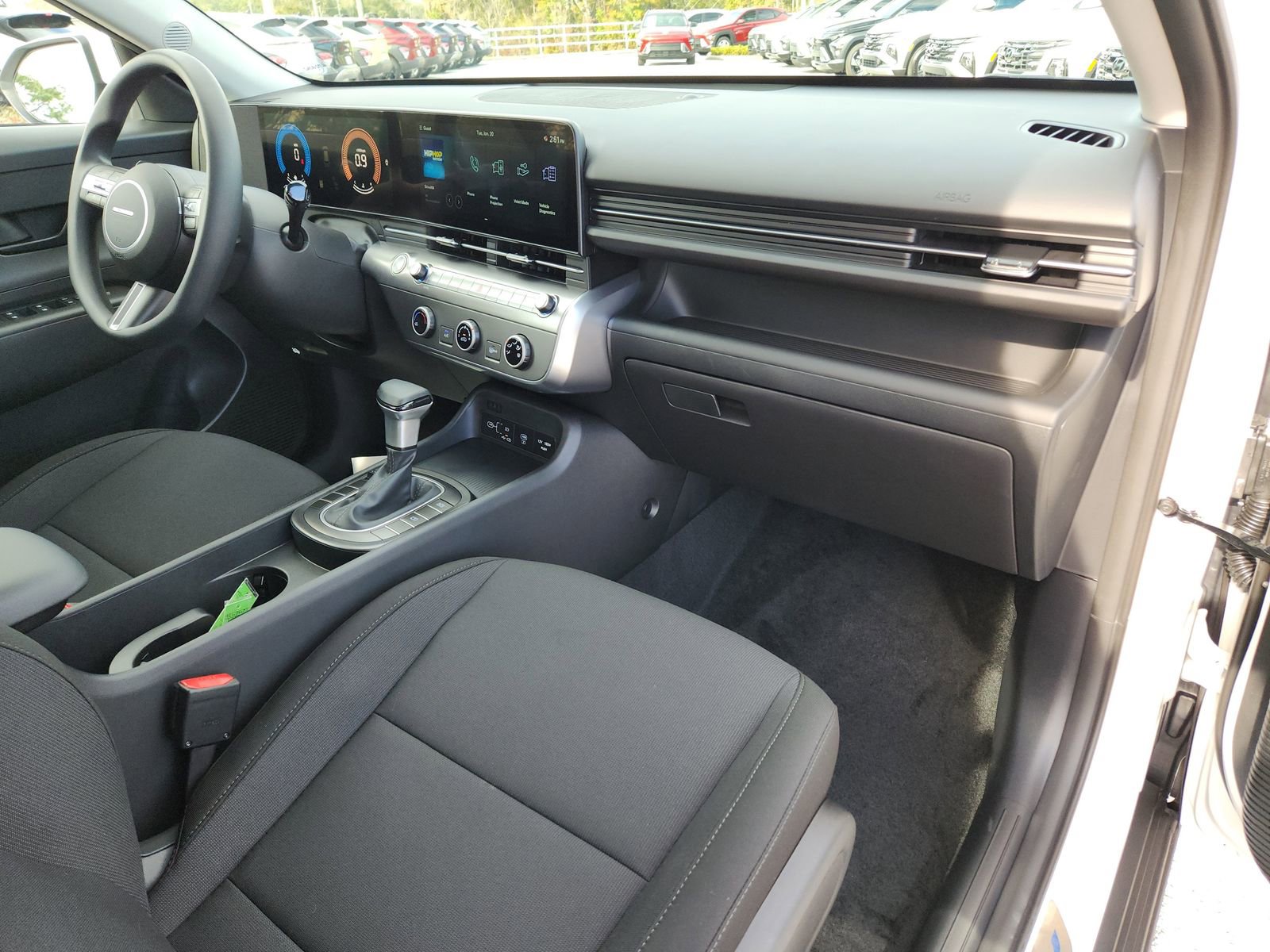 New 2026 Hyundai Kona SE image 9