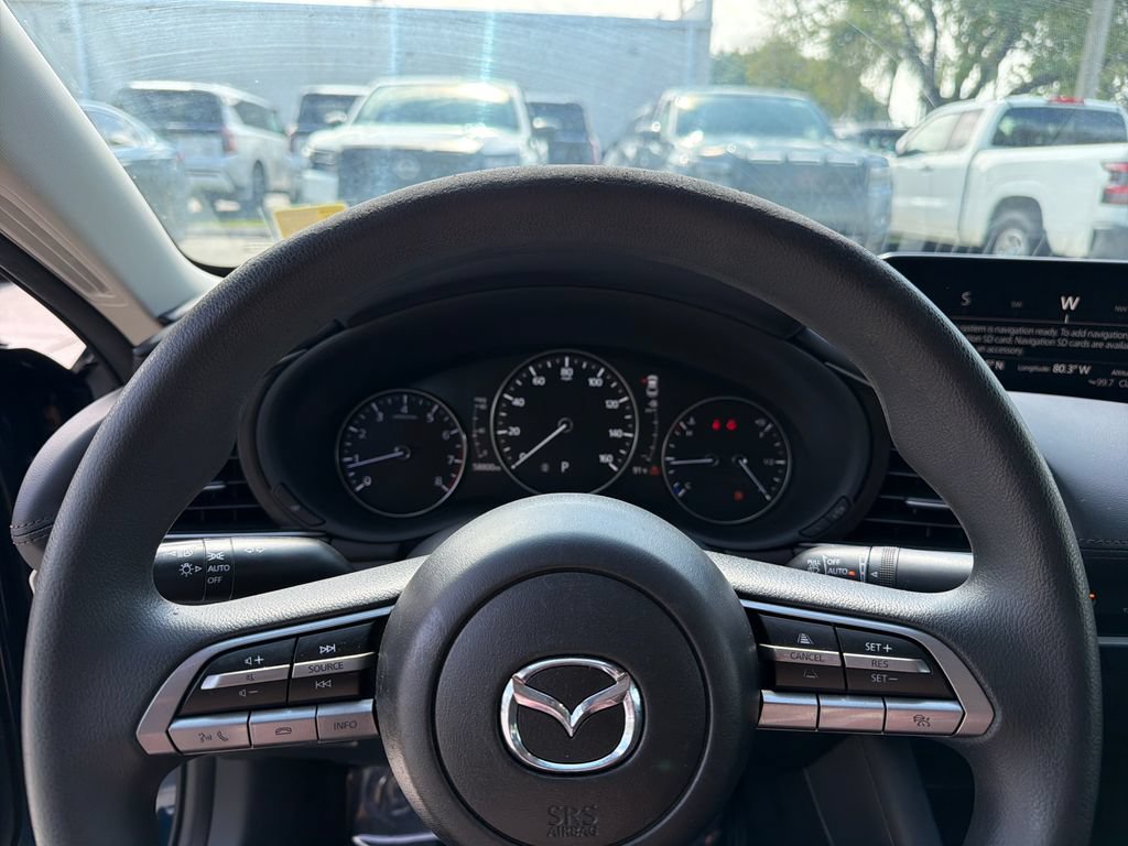 Used 2022 MAZDA MAZDA3 s FWD image 19