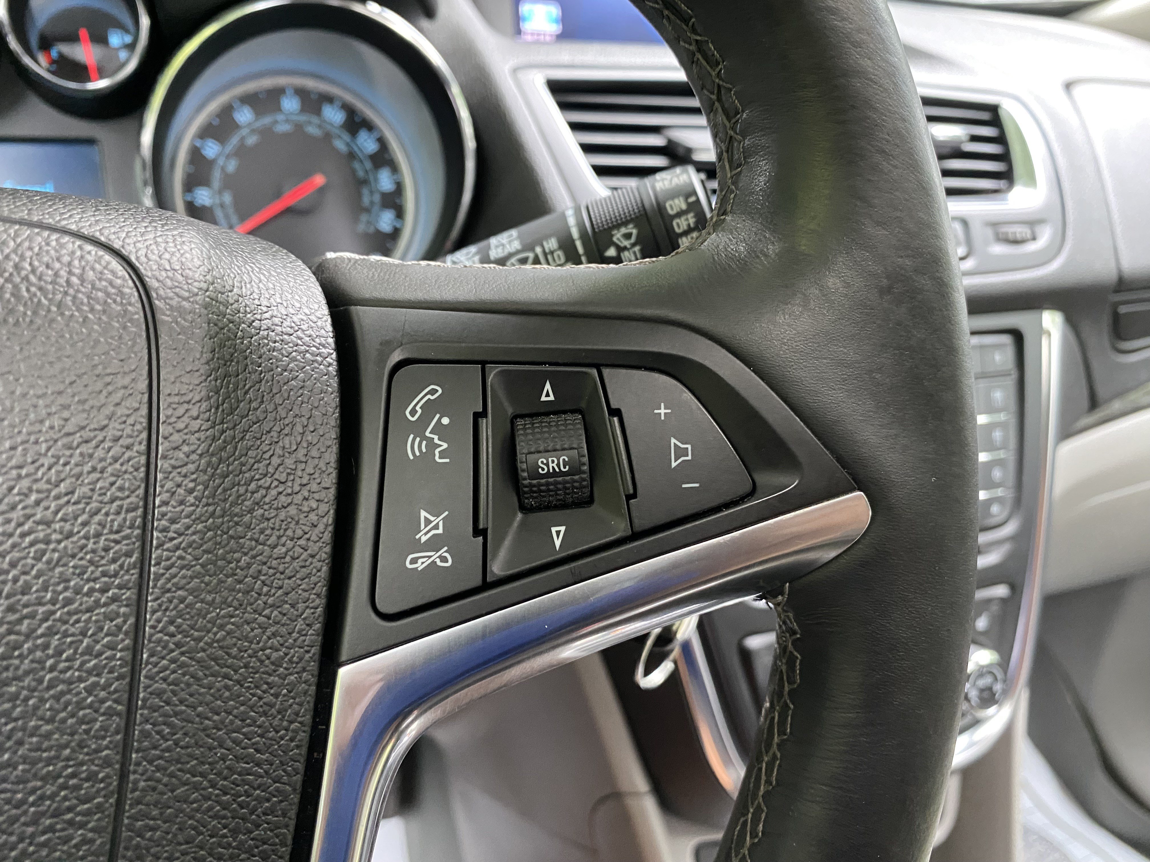 Used 2015 Buick Encore Premium FWD image 21