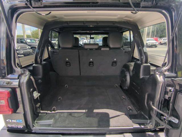 Certified 2022 Jeep Wrangler Unlimited Sahara w/ Cold Weather Group AWD/4WD image 14