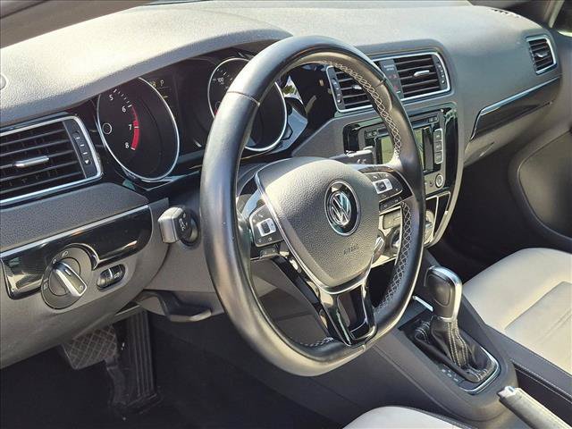 Used 2015 Volkswagen Jetta Sport FWD image 9