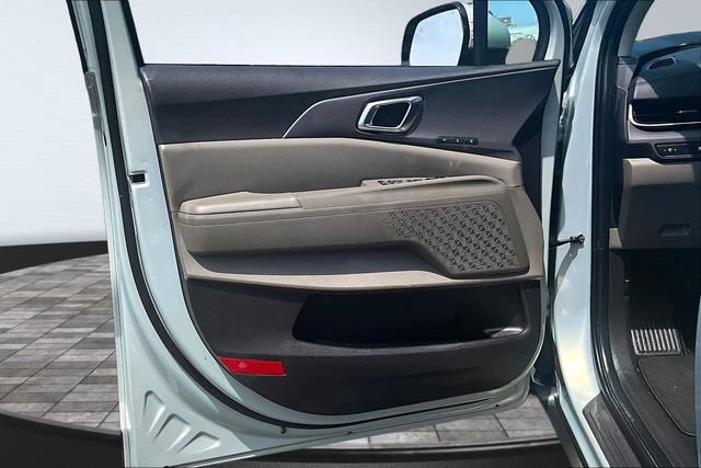 Used 2026 Kia Carnival EX FWD image 20