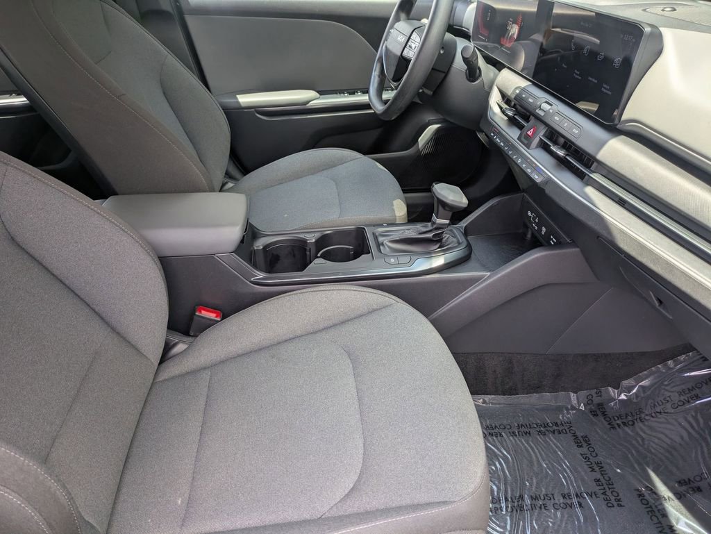 Used 2025 Kia K4 FWD image 30