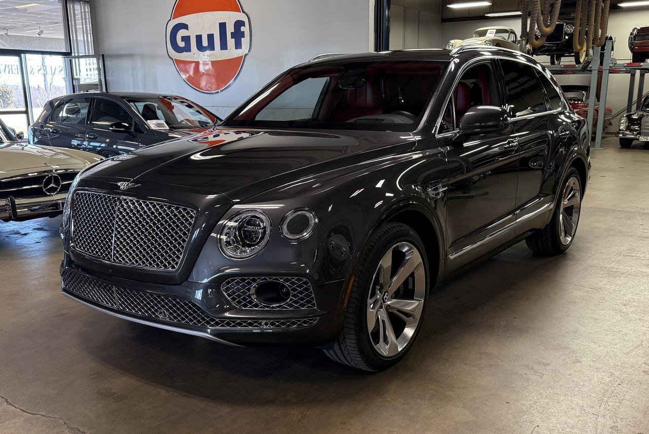 Used 2018 Bentley Bentayga image 9