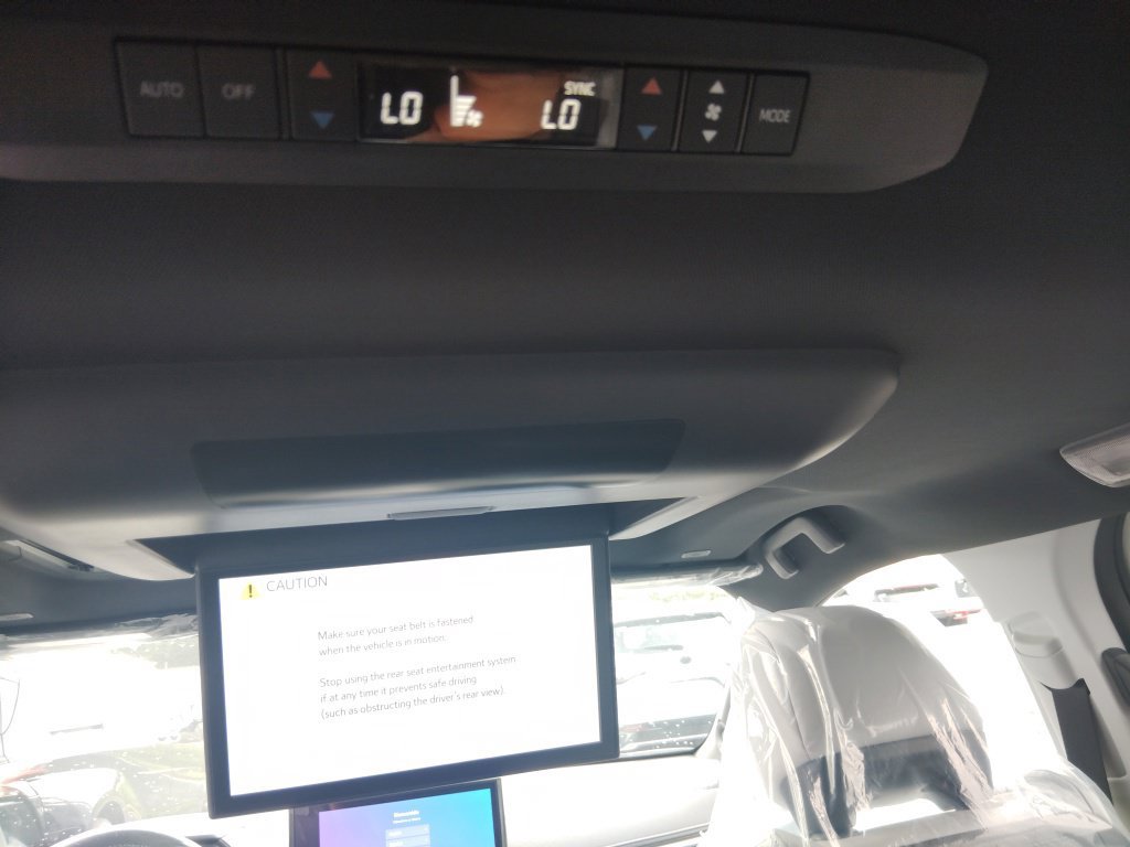 New 2026 Toyota Sienna XSE AWD/4WD image 11