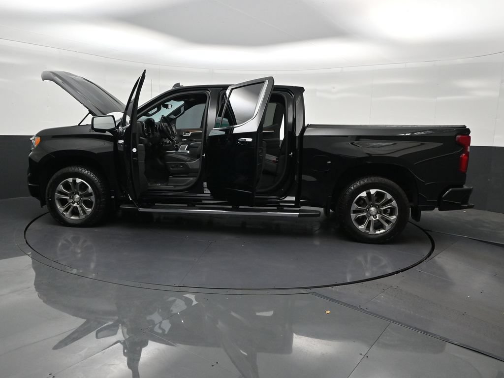 Used 2024 Chevrolet Silverado 1500 High Country w/ Technology Package AWD/4WD image 33