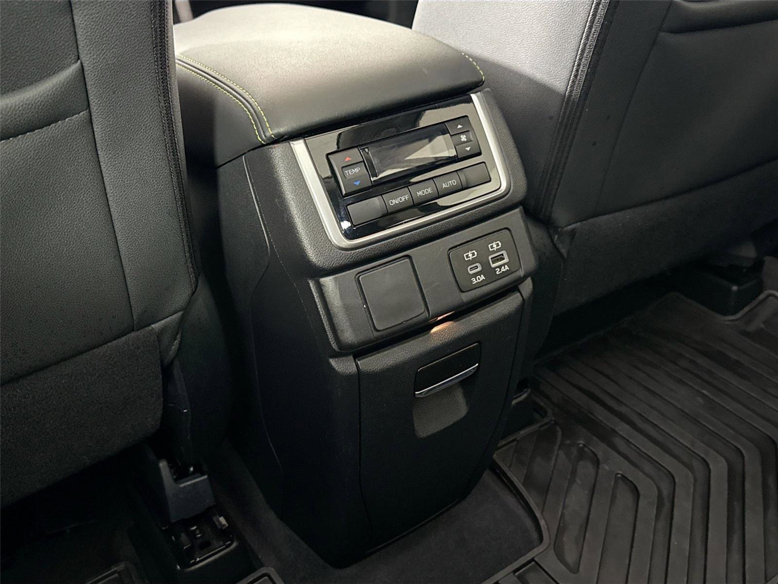 Used 2024 Subaru Ascent Onyx Edition image 51