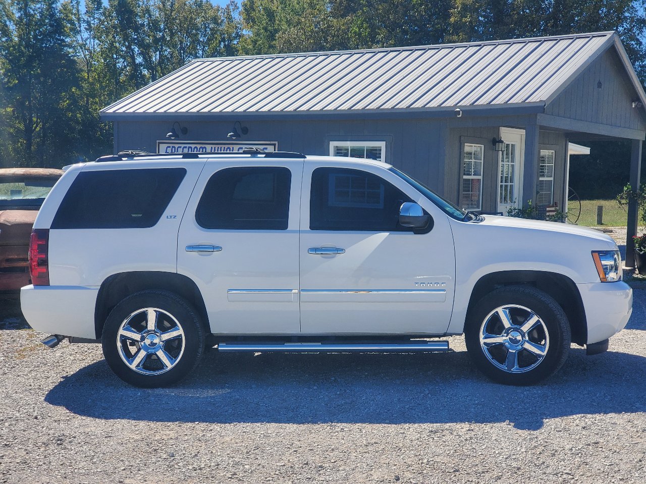 Used 2013 Chevrolet Tahoe LTZ image 11