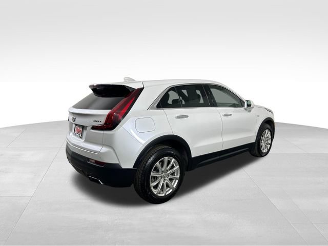 Used 2019 Cadillac XT4 Luxury w/ Cold Weather Package image 7