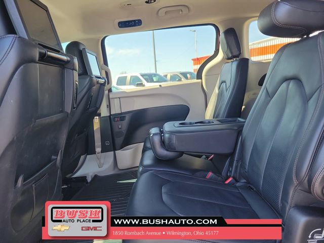 Used 2018 Chrysler Pacifica Touring-L Plus w/ Advanced Safetytec Group image 13